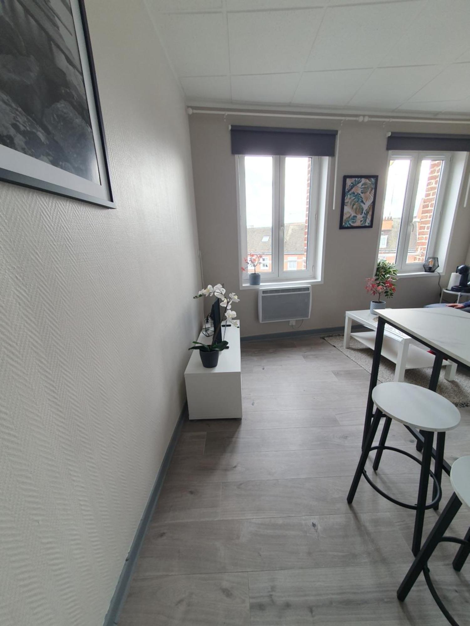 C5 Charmant Petit Deux Pieces Centre Ville Cambrai Bagian luar foto